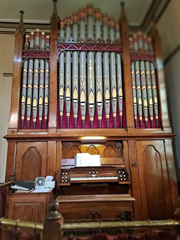 the organ at muncy presbyterian church